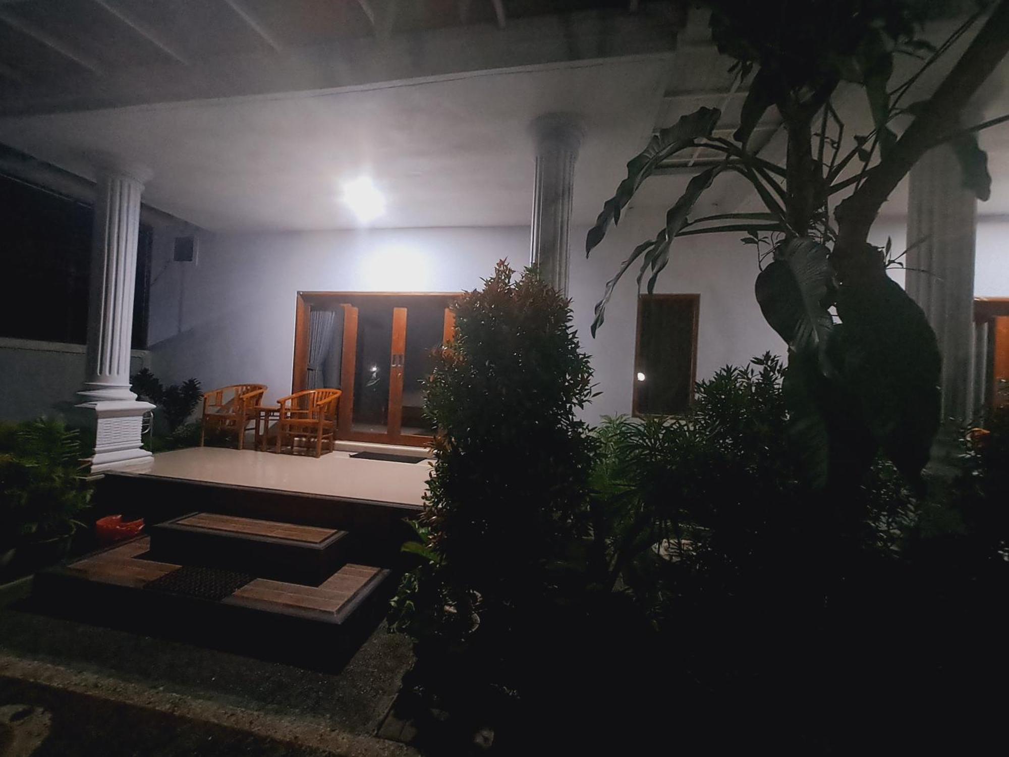 Srinadi Guest House Lovina מראה חיצוני תמונה